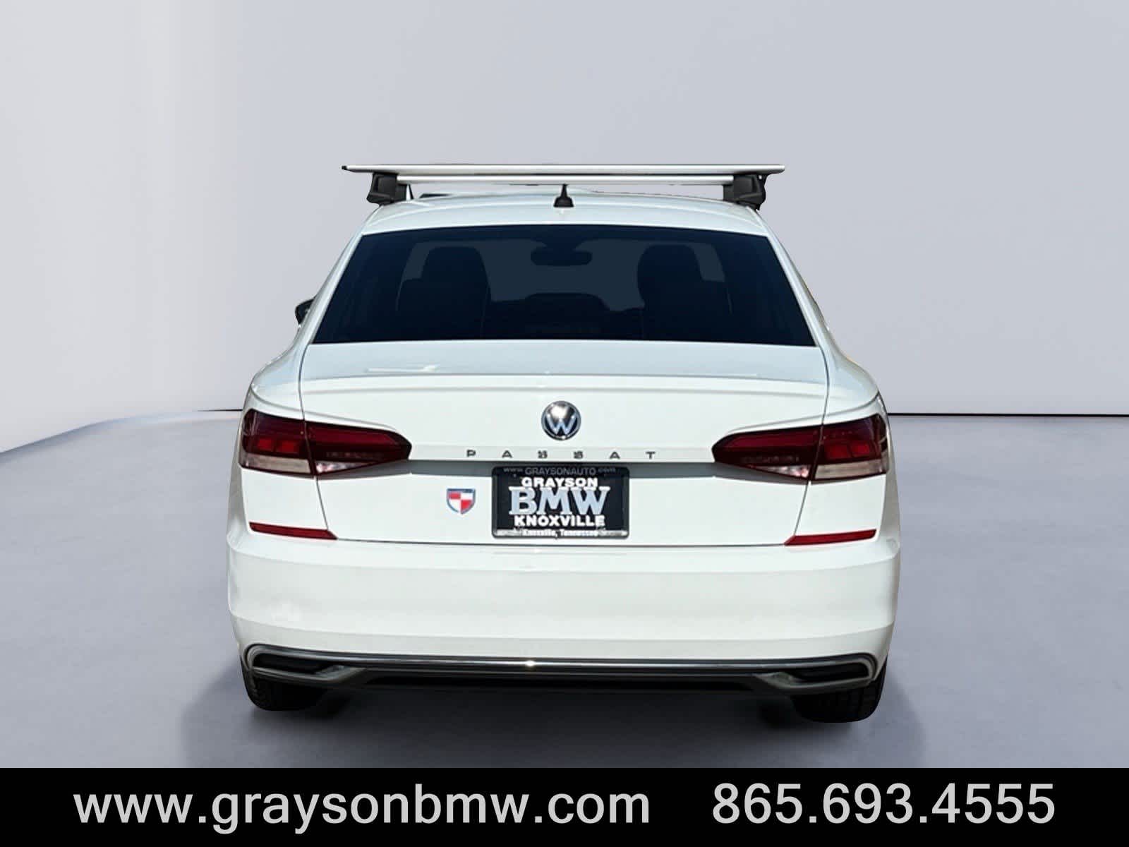 2020 Volkswagen Passat 2.0T SE photo 3
