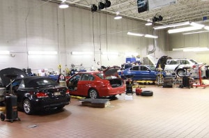 inside Garyson BMW auto service center