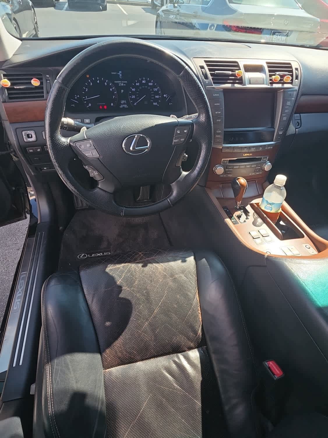 2010 Lexus LS 460 Luxury photo 3