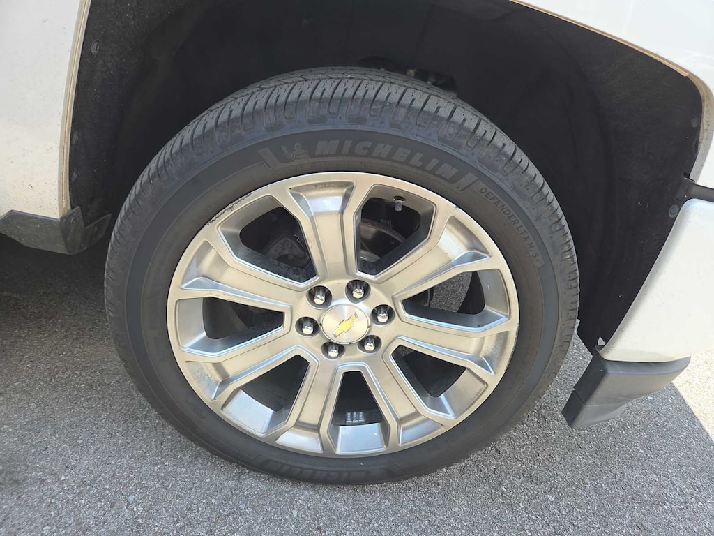 Used 2017 Chevrolet Silverado 1500 High Country 4WD Crew Cab 143.5 Truck Crew Cab