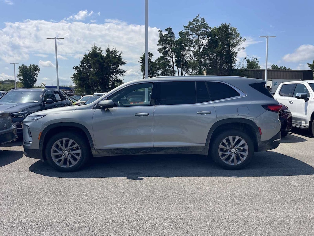 Used 2025 Buick Enclave Preferred SUV