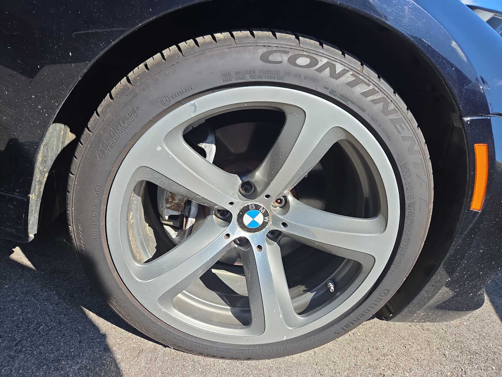 2010 Bmw 650i Convertible photo 2