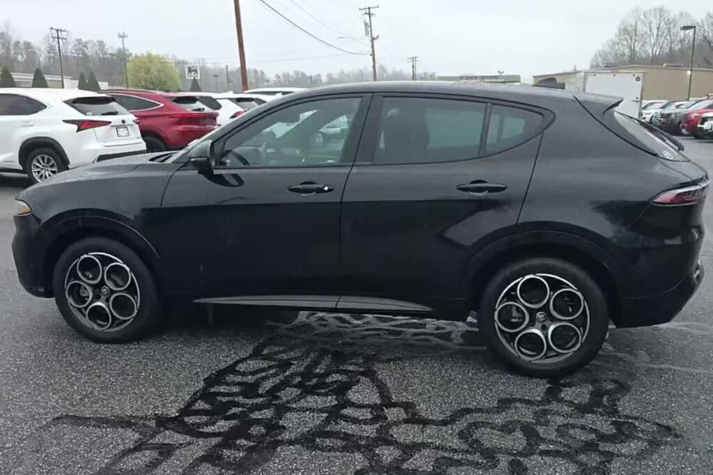 Used 2025 Alfa Romeo Tonale SUV