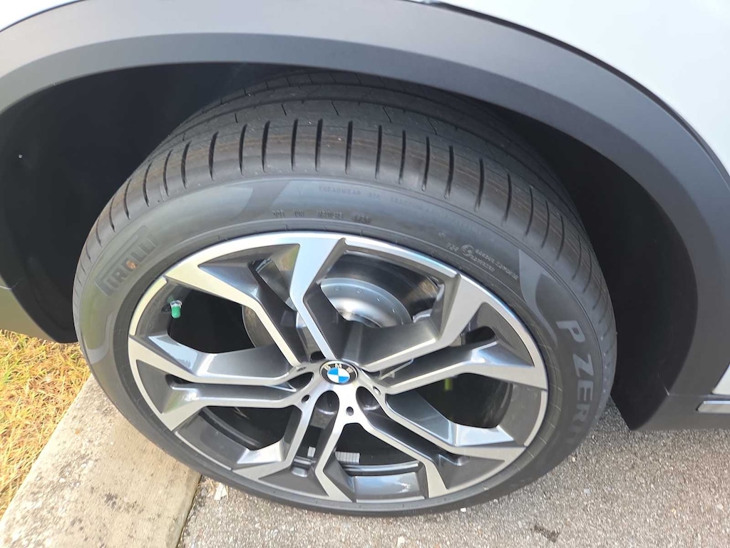 New 2026 BMW X5 xDrive40i SUV