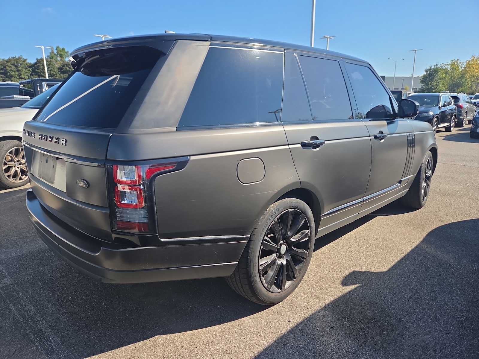 2017 Land Rover Range Rover HSE photo 3