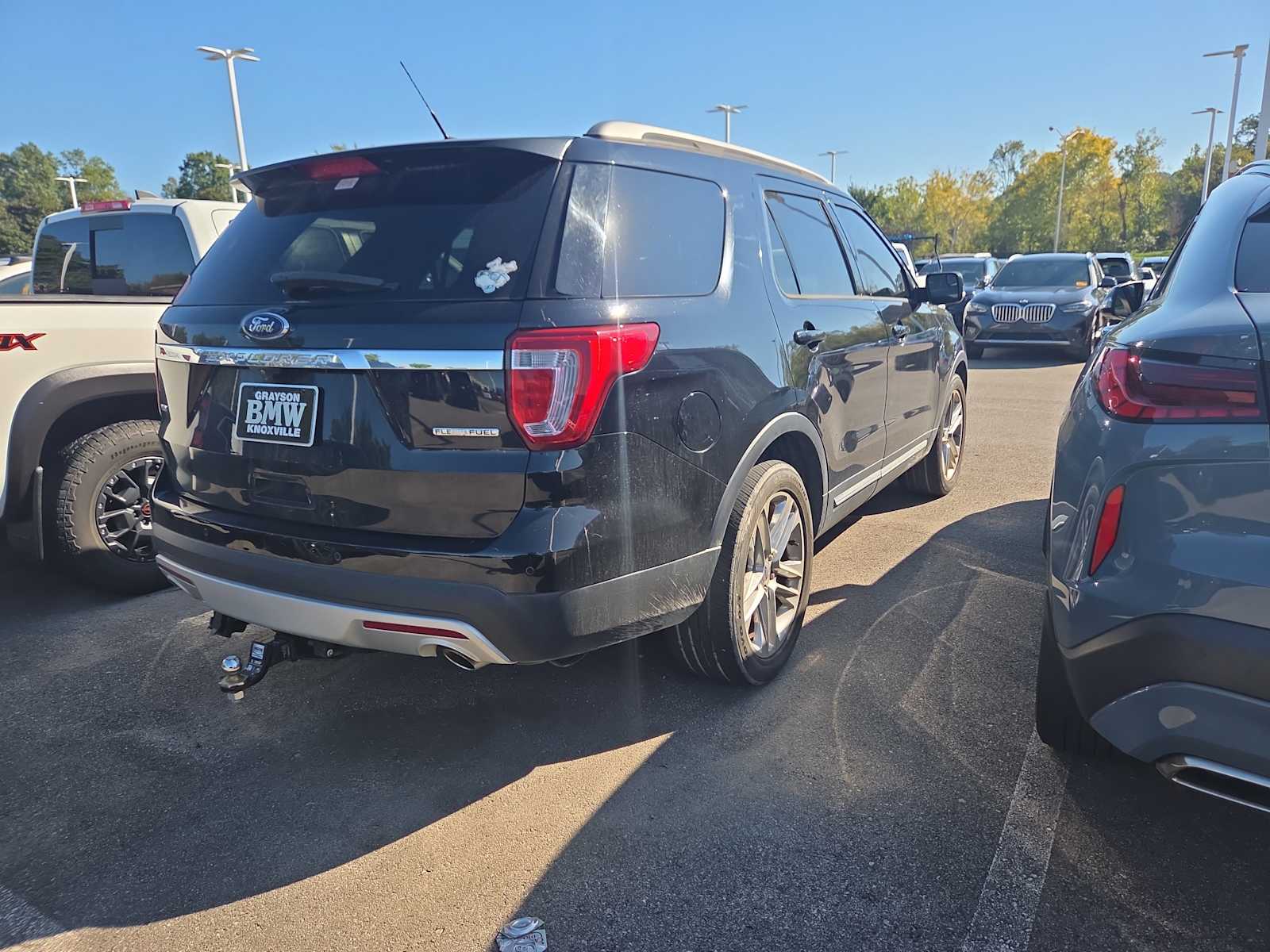 2016 Ford Explorer XLT photo 3