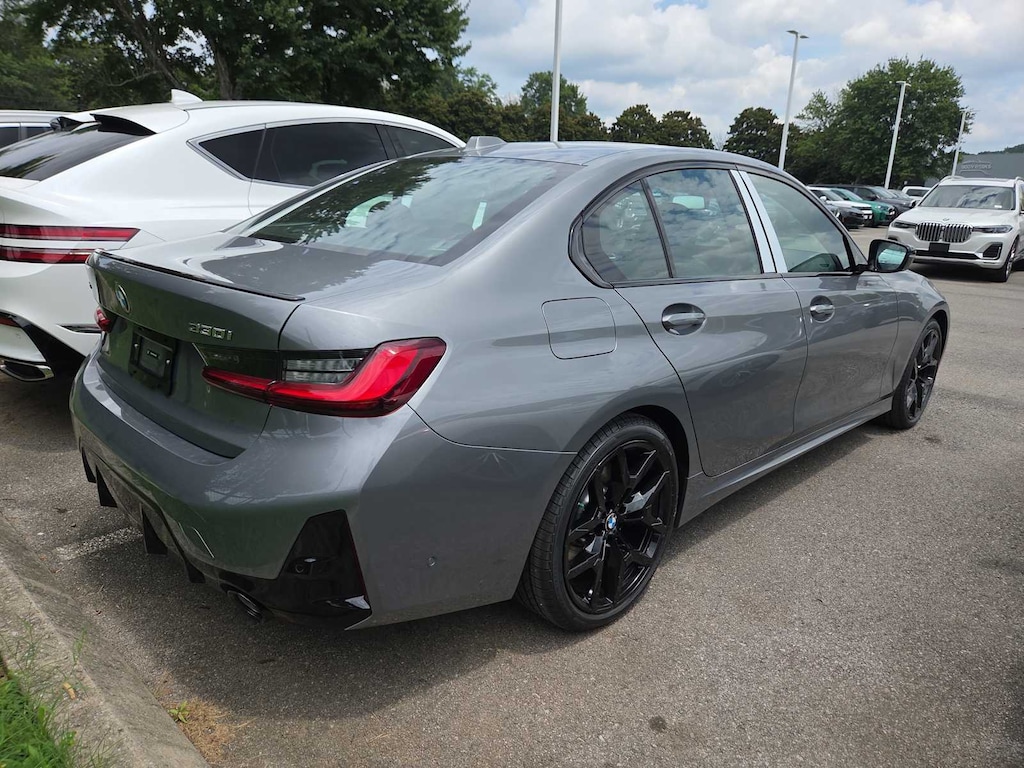 New 2026 BMW 330i xDrive Sedan