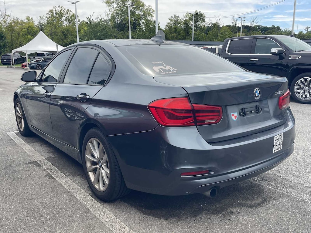 Used 2016 BMW 320i 320i Sedan