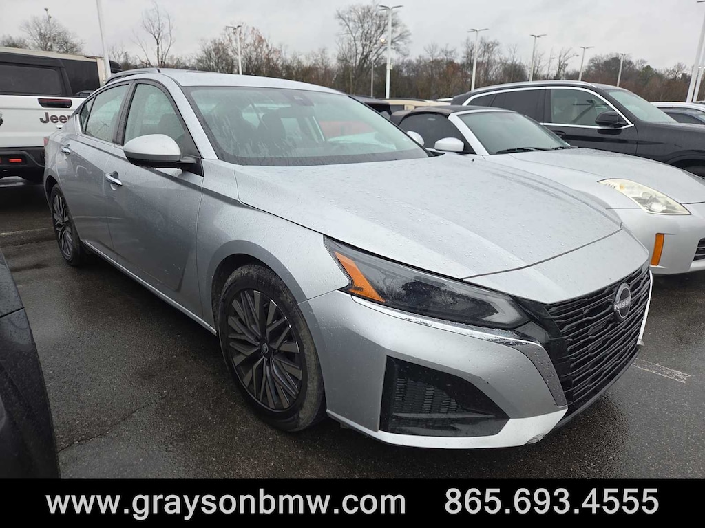 Used 2023 Nissan Altima 2.5 SV Sedan