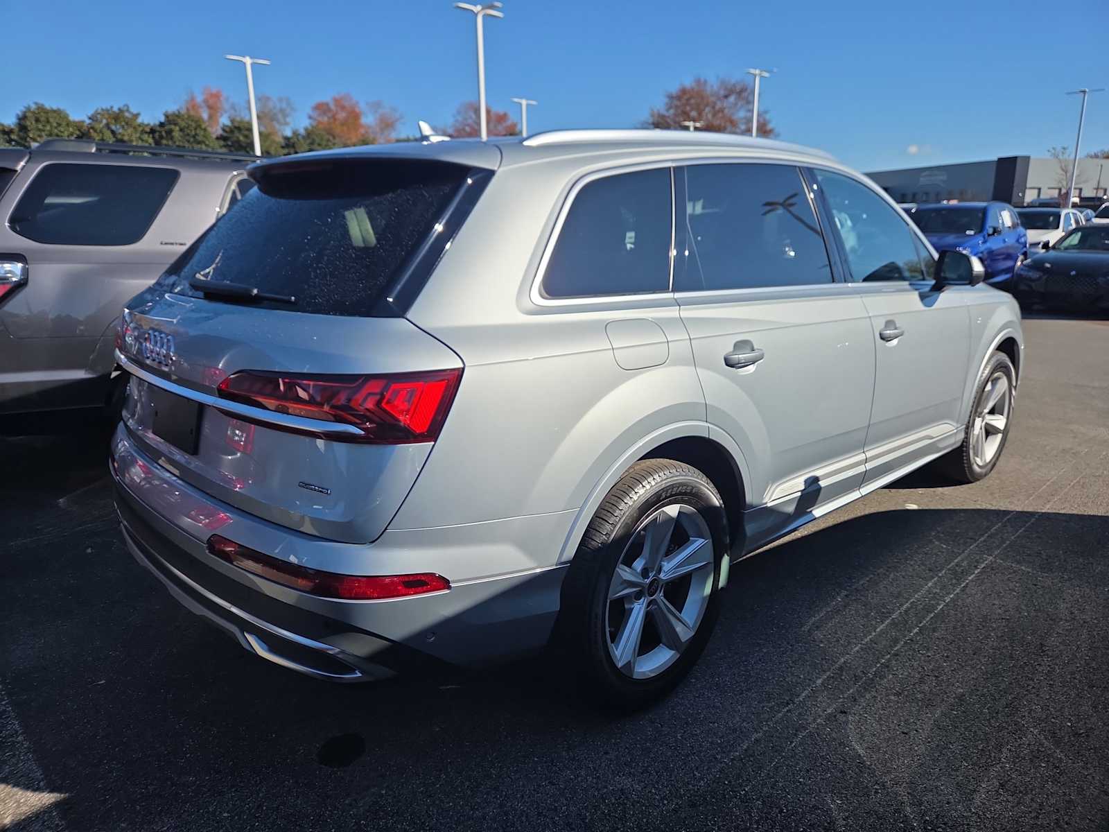 2024 Audi Q7 Premium Plus photo 2