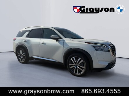 2022 Nissan Pathfinder Platinum SUV