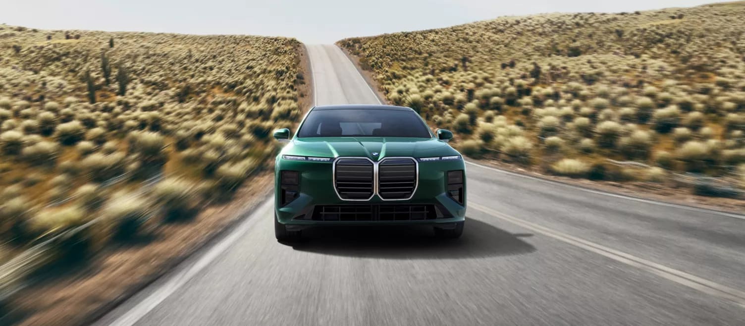 2027 BMW 7 Series and Mercedes-Benz S-Class performance comparison