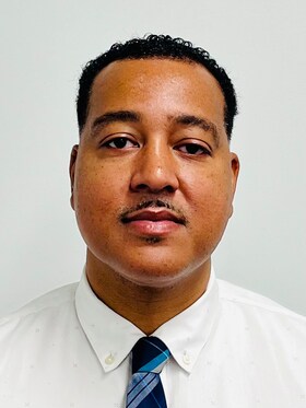 Staff member David Carter from ID_2cc49f6e5c7b