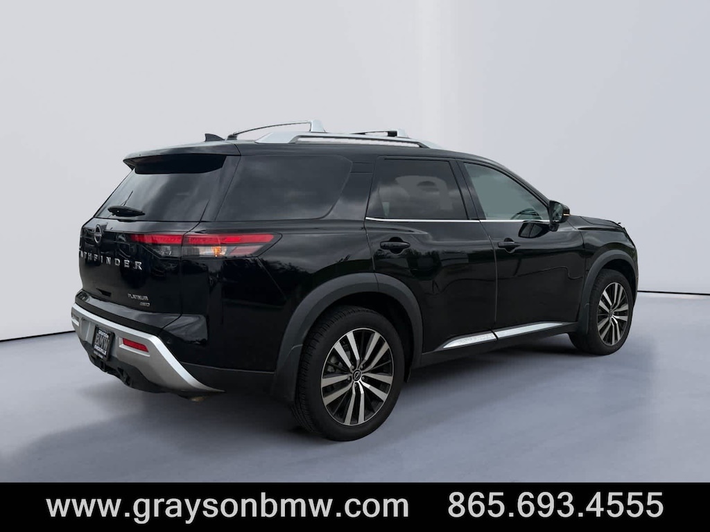 Used 2023 Nissan Pathfinder Platinum SUV