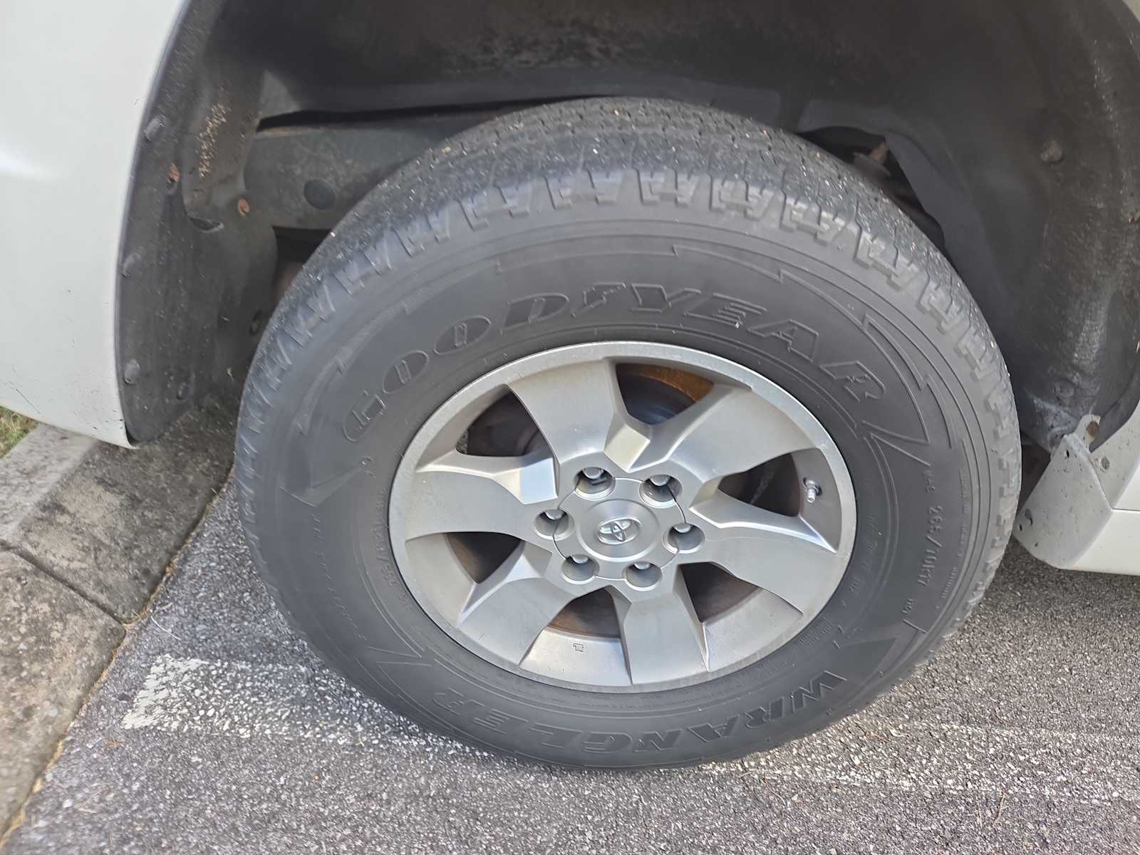 2012 Toyota 4Runner SR5 photo 4