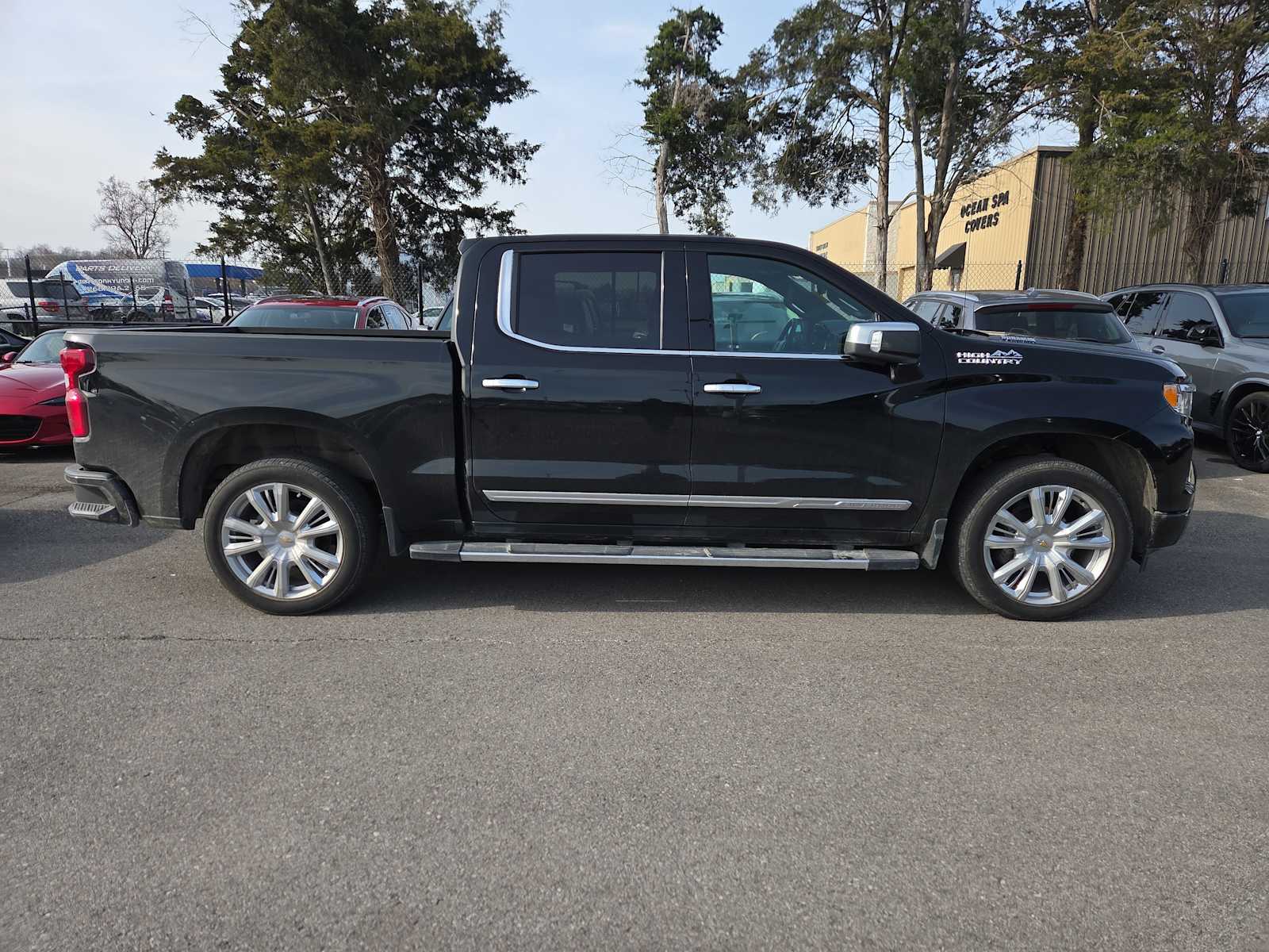 2023 Chevrolet Silverado 1500 High Country photo 3