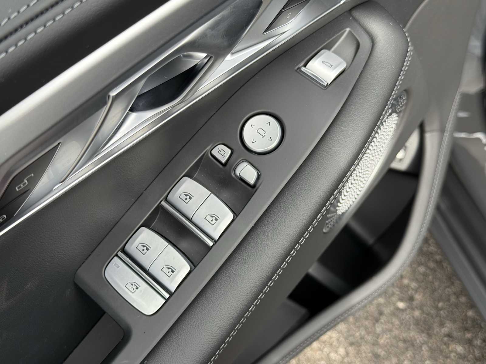 2026 BMW XM Base - Photo 15