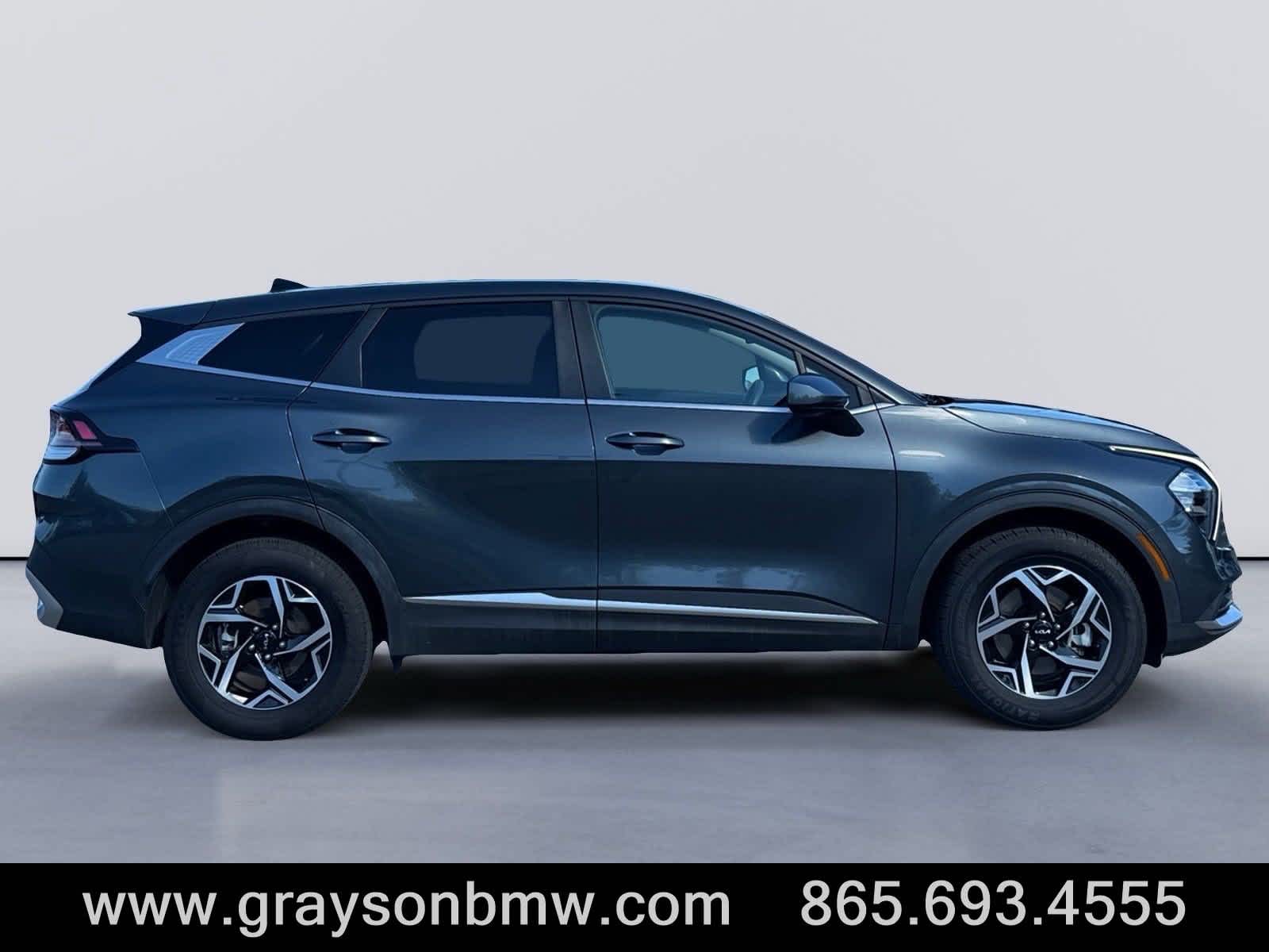 2023 Kia Sportage LX photo 2