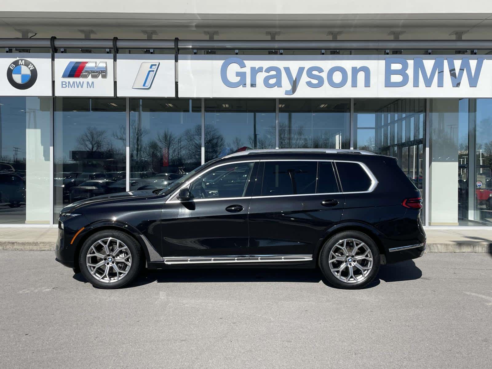 Used 2024 BMW X7 40i with VIN 5UX23EM02R9T27157 for sale in Knoxville, TN