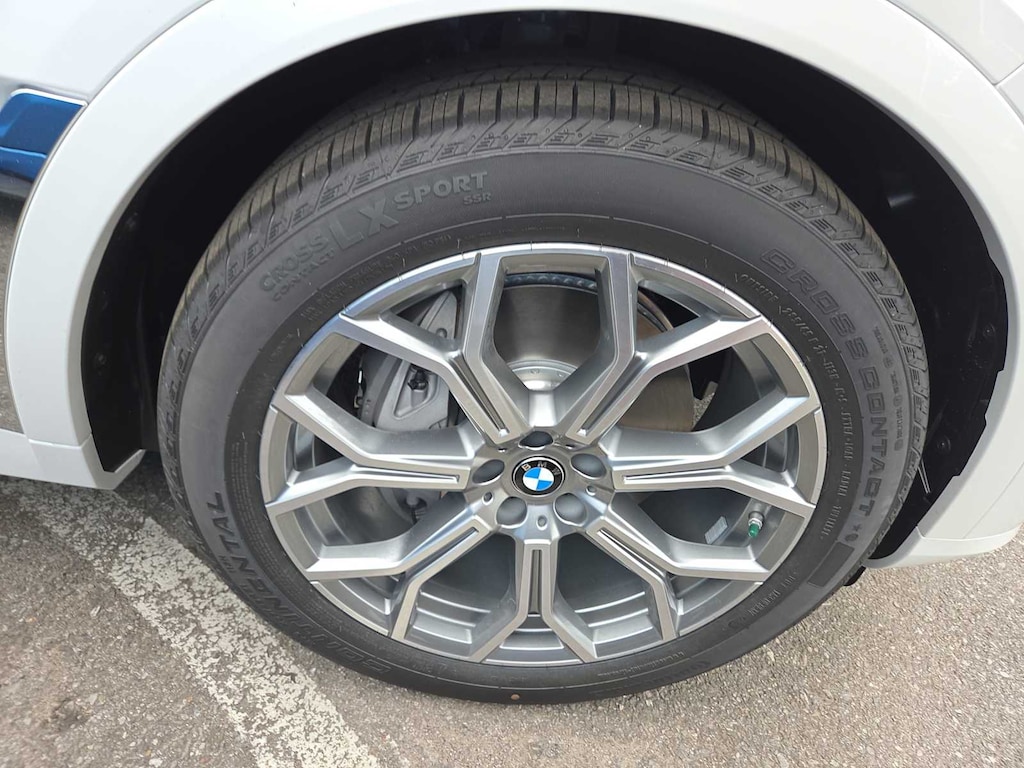 New 2027 BMW X7 xDrive40i SUV