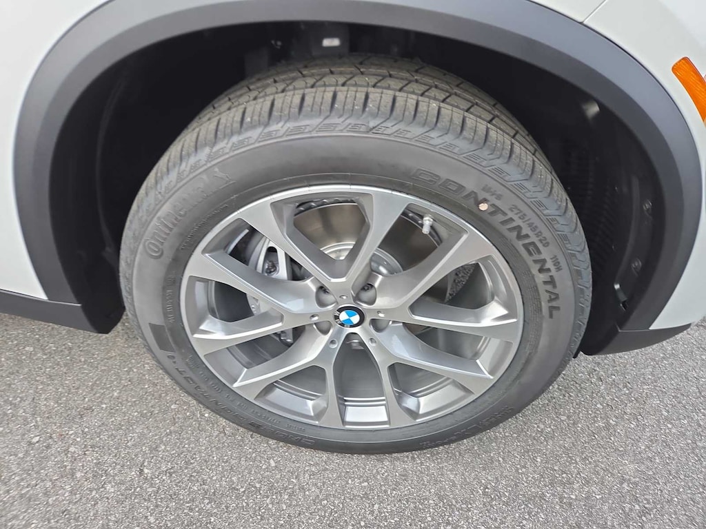 New 2026 BMW X5 sDrive40i SUV