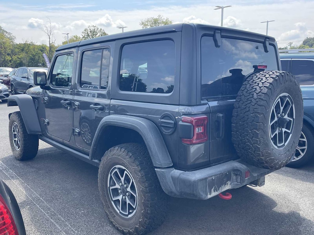 Used 2024 Jeep Wrangler Rubicon SUV