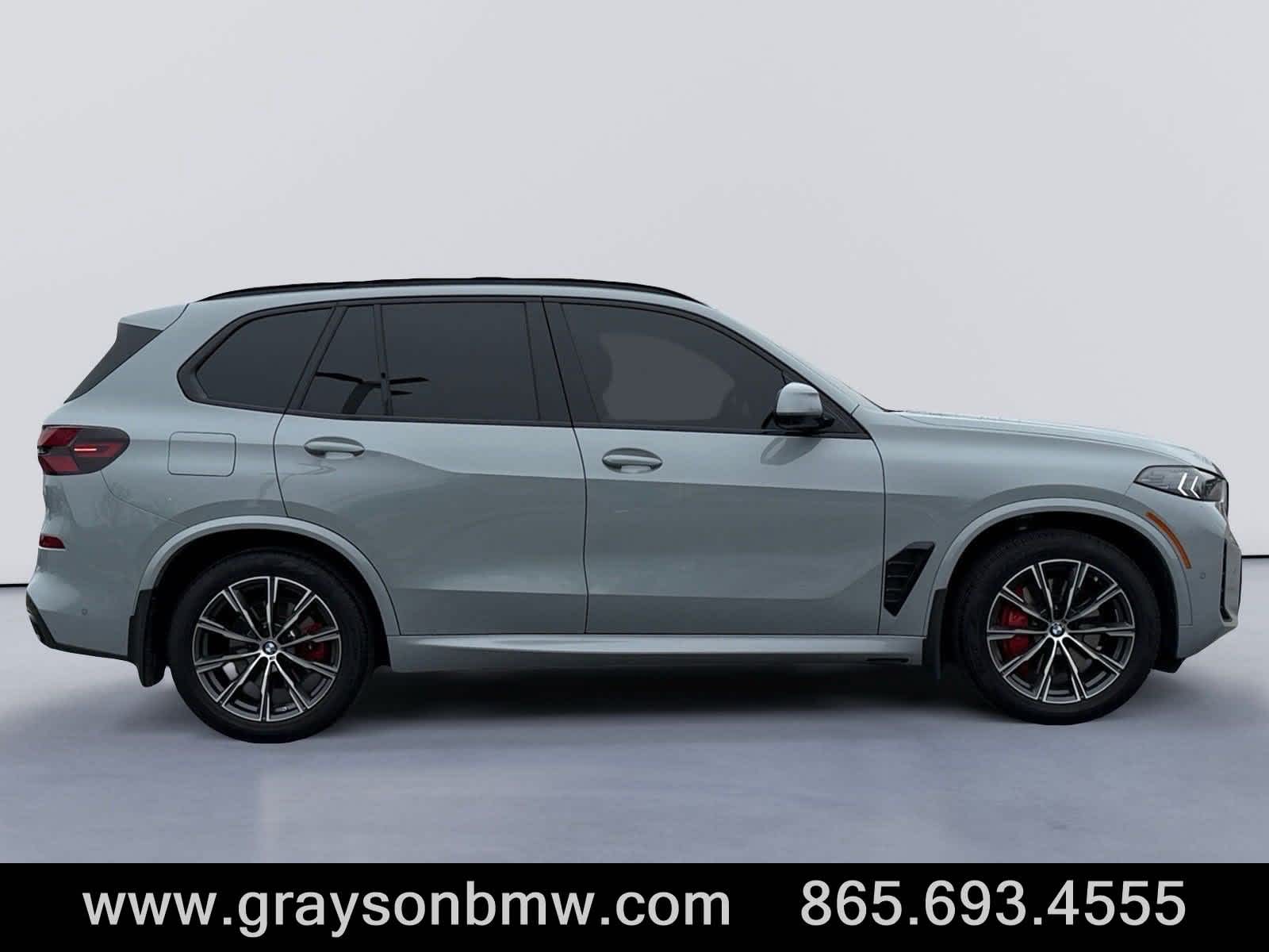 Used 2024 BMW X5 40i with VIN 5UX23EU02R9S29312 for sale in Knoxville, TN