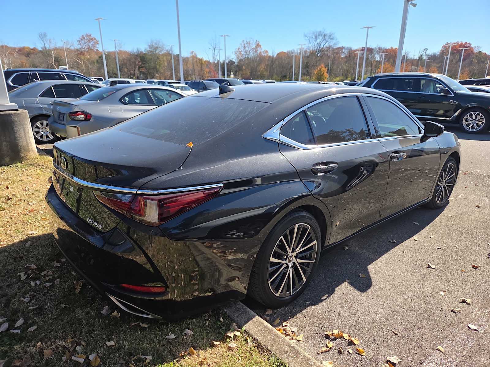 2022 Lexus ES 350 photo 4