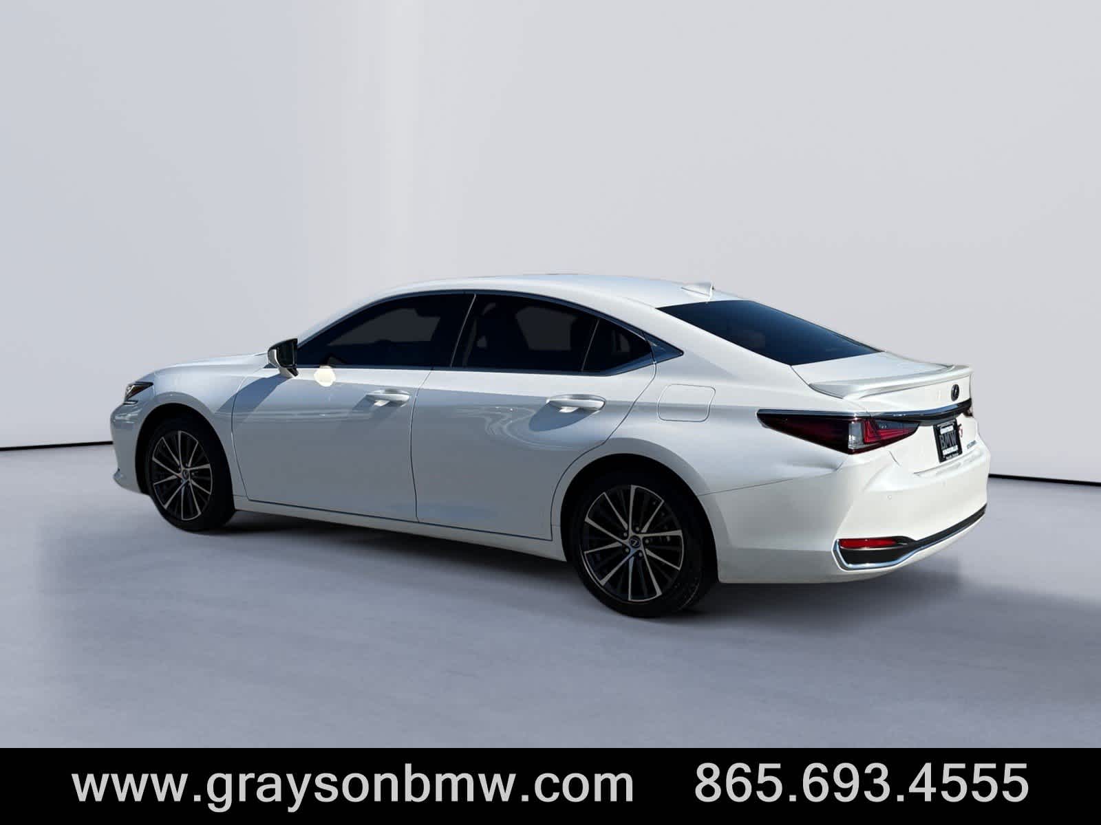 2025 Lexus ES