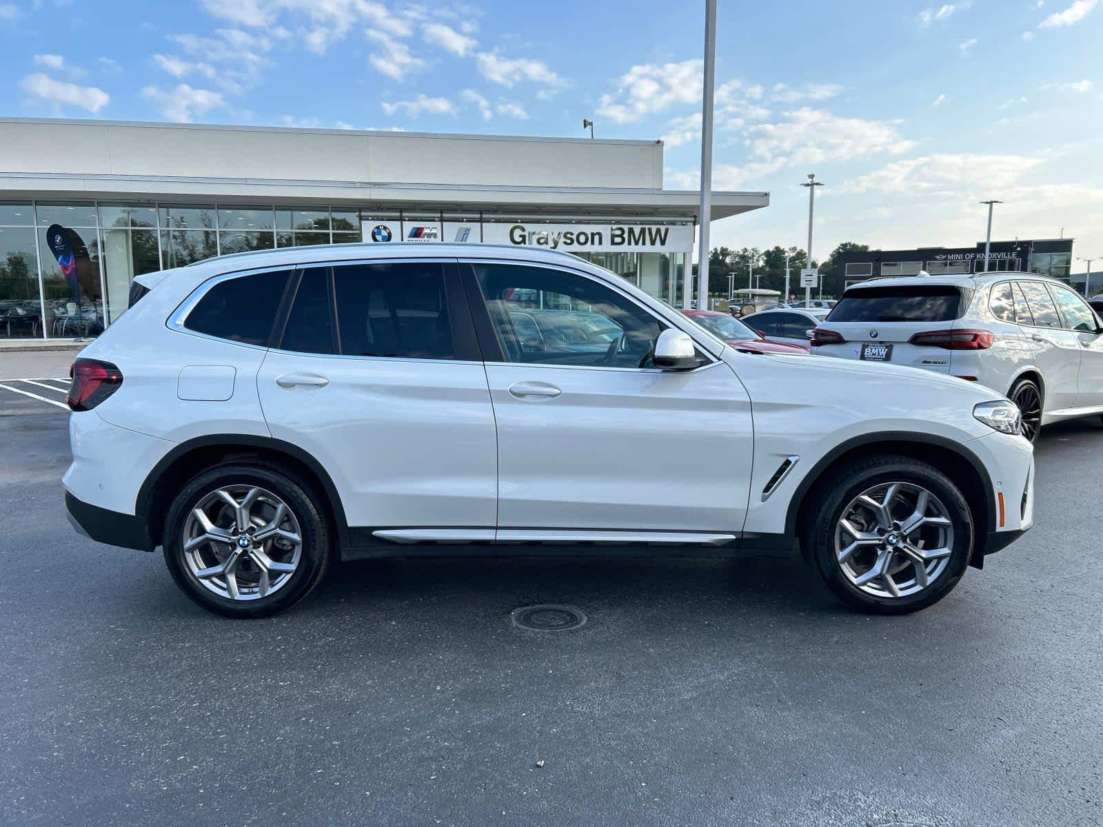 Used 2024 BMW X3 30i with VIN 5UX53DP04R9T86813 for sale in Knoxville, TN