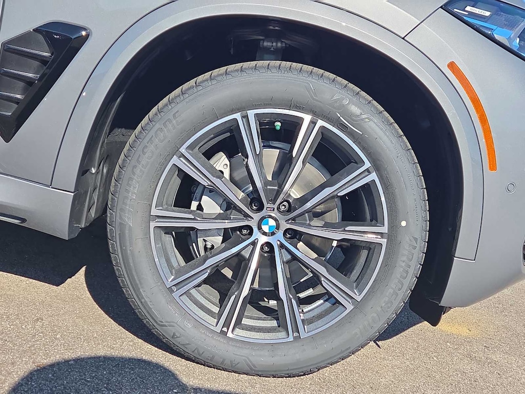 New 2026 BMW X5 xDrive40i SUV