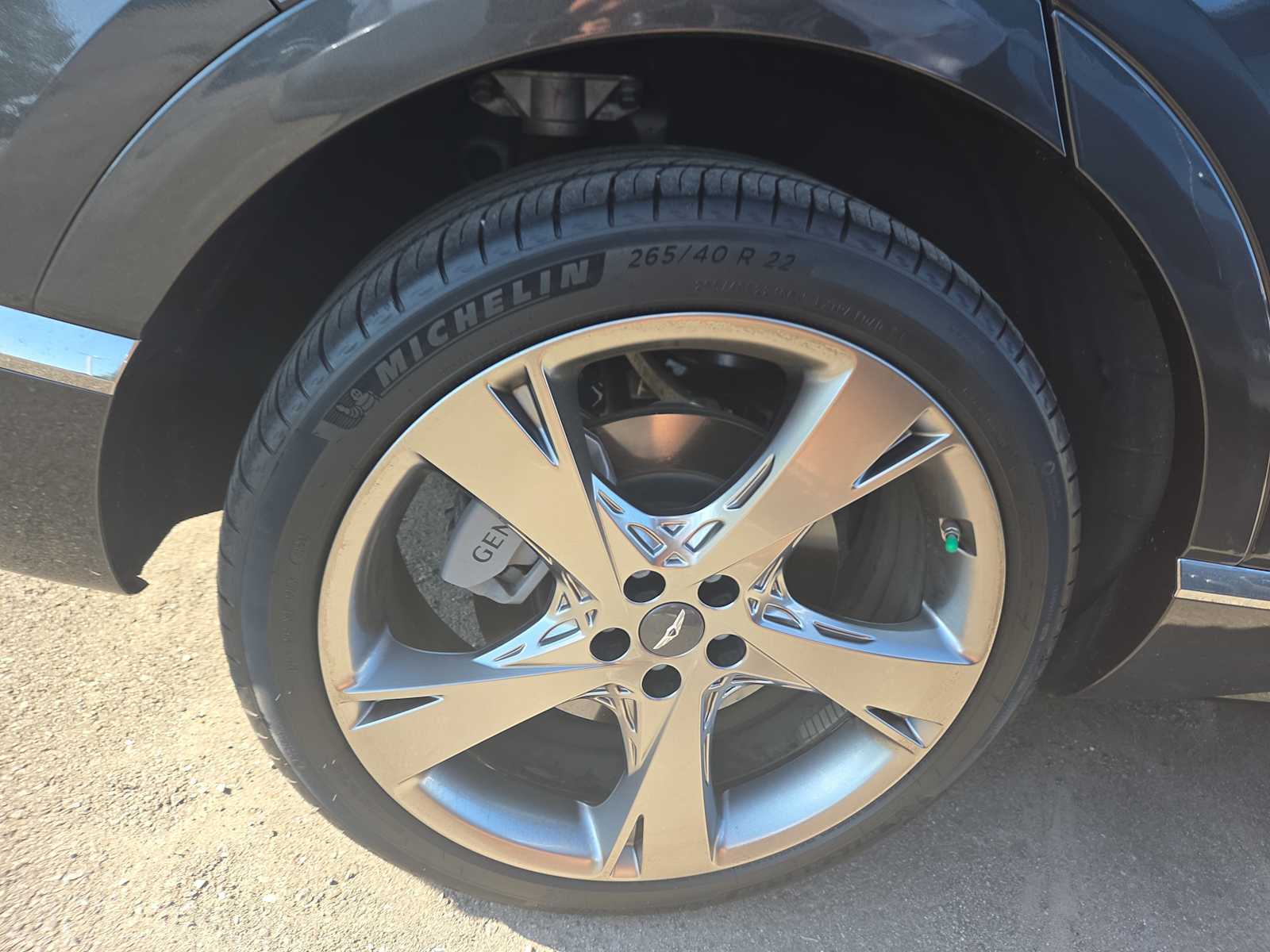 2024 Genesis GV80 Prestige photo 4