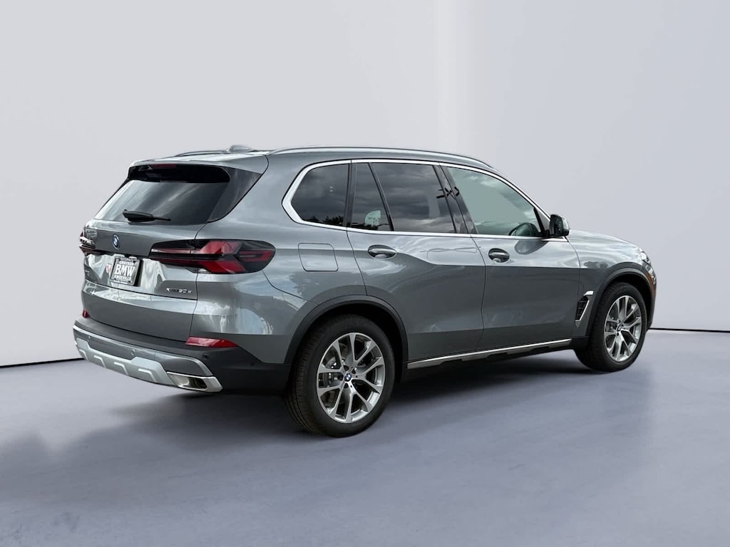 New 2026 BMW X5 PHEV xDrive50e SUV