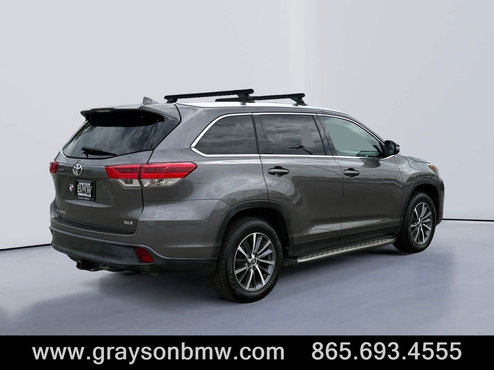 Used 2019 Toyota Highlander XLE with VIN 5TDKZRFH5KS563173 for sale in Knoxville, TN