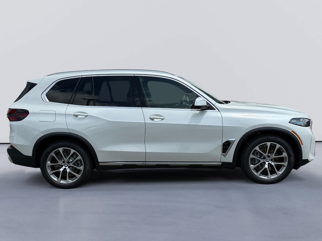 New 2026 BMW X5 PHEV xDrive50e SUV