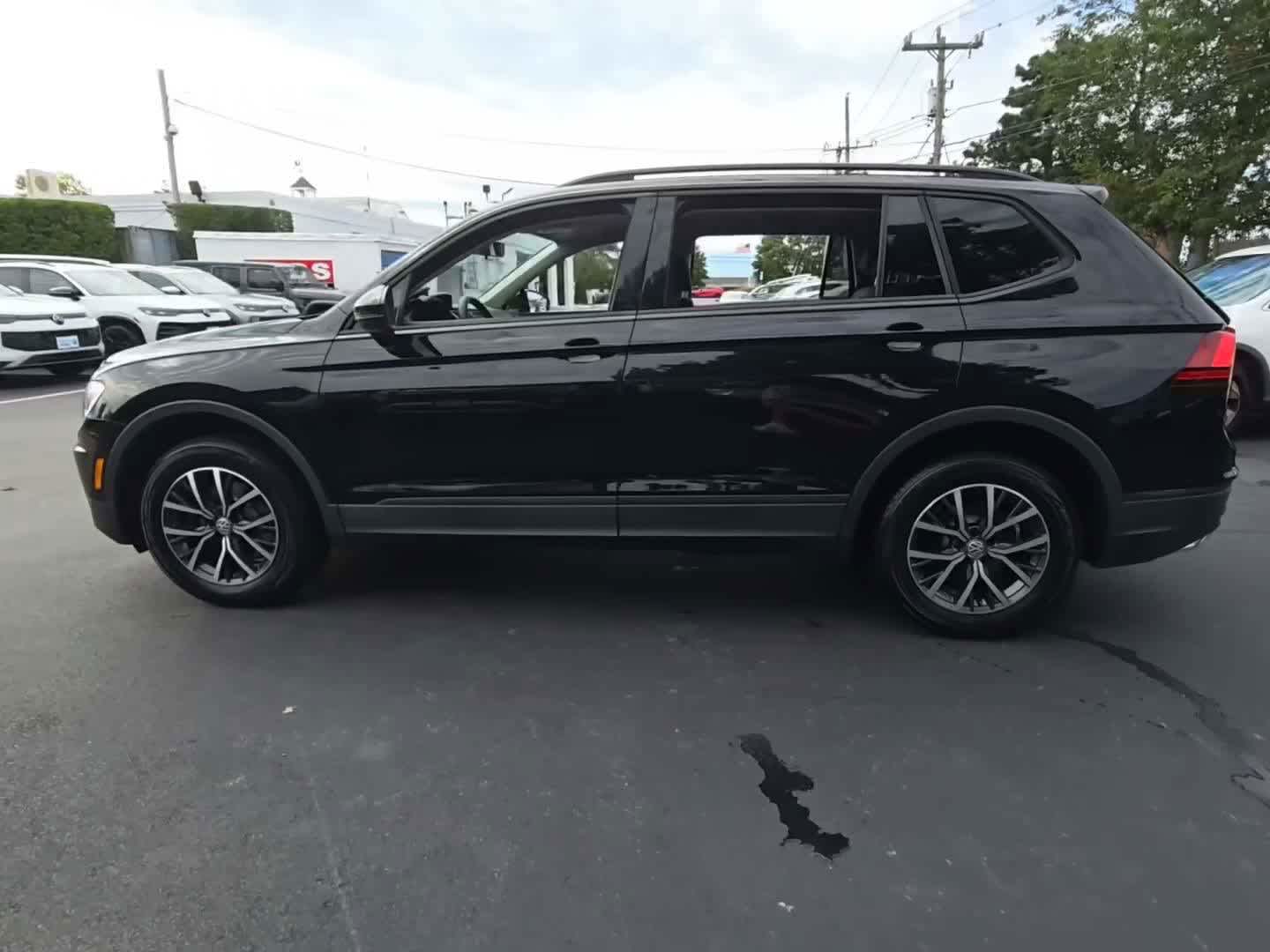 2021 Volkswagen Tiguan S photo 3