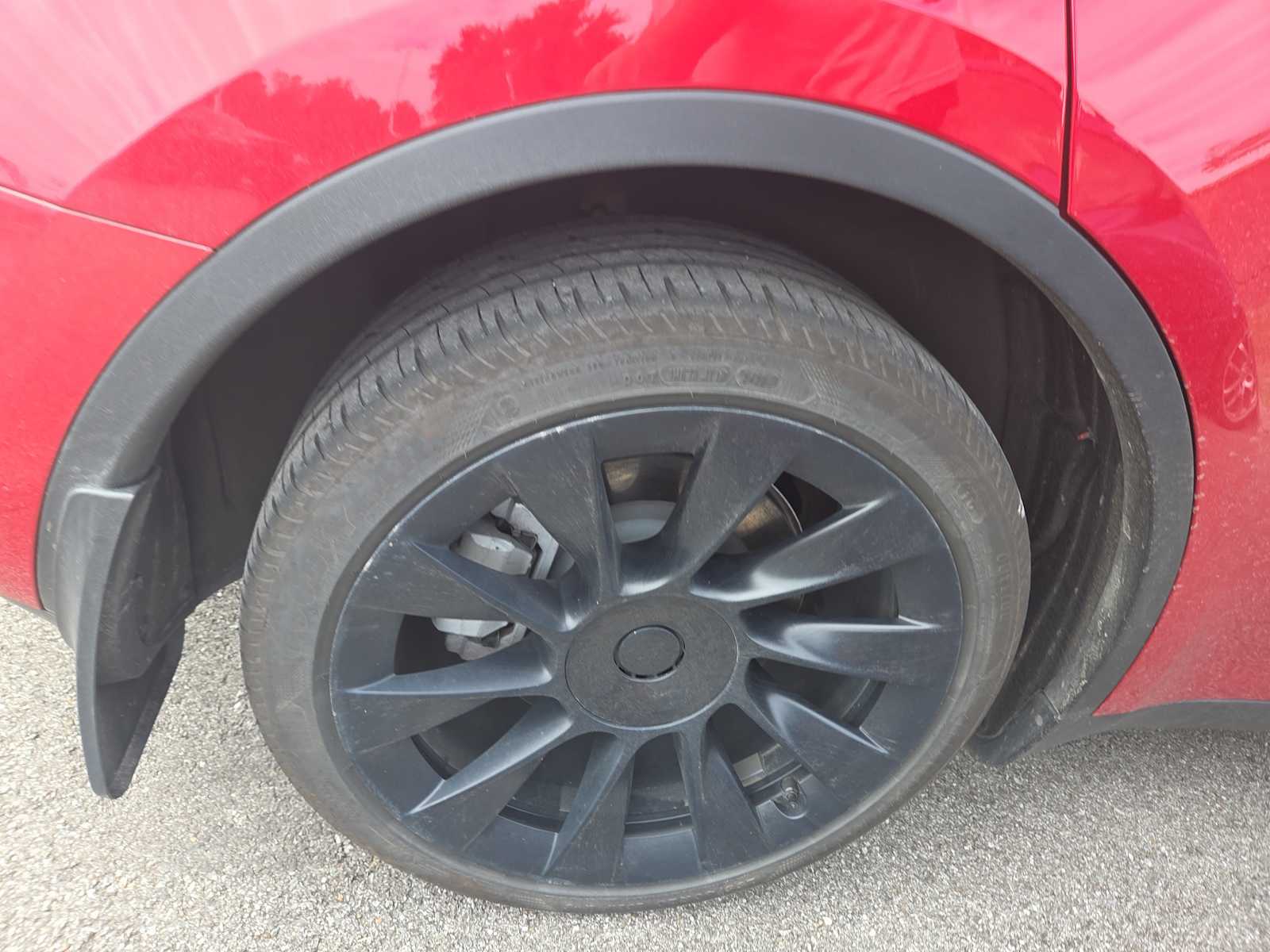 2023 Tesla Model Y photo 2