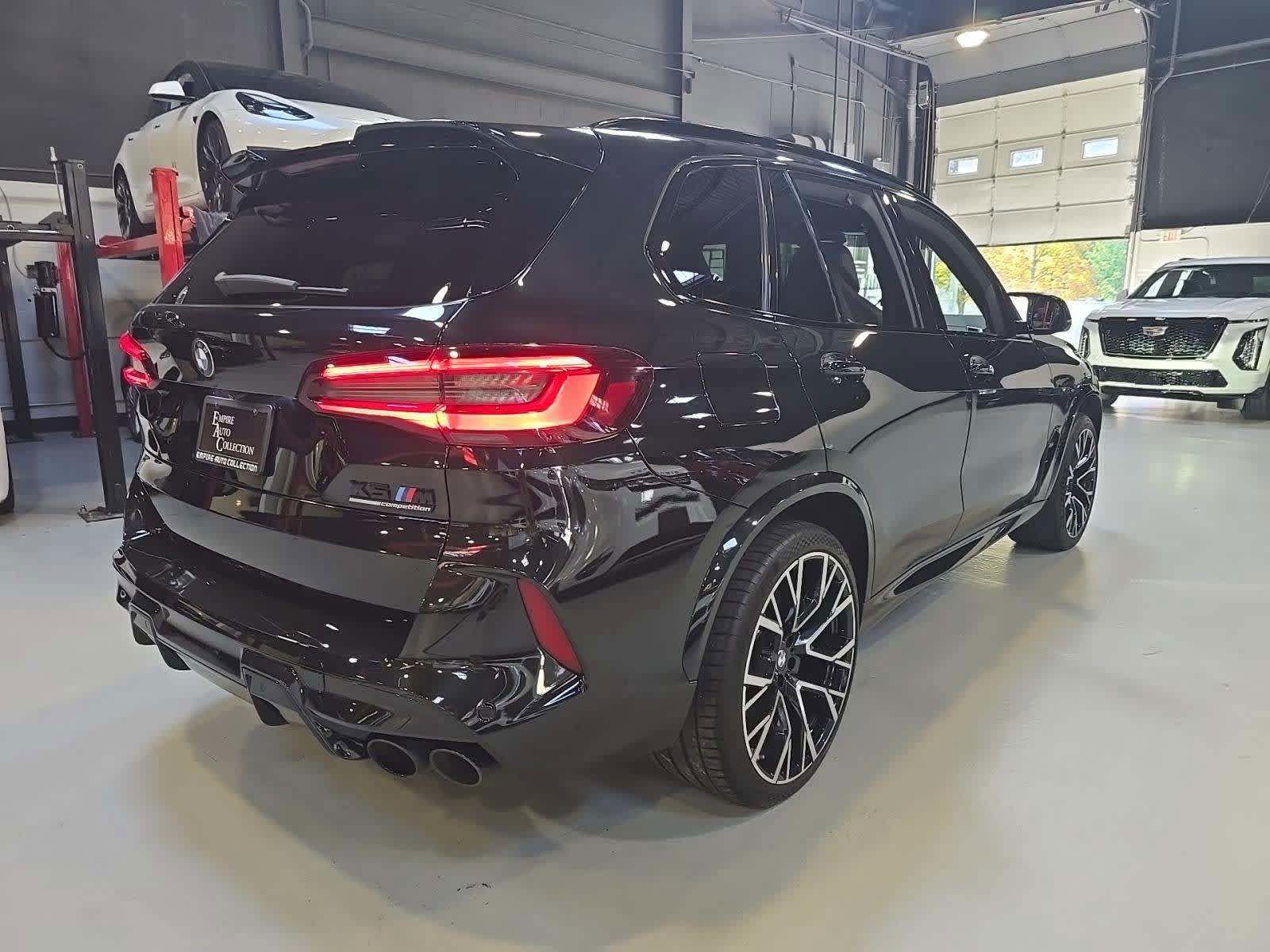 2022 Bmw X5 M photo 3