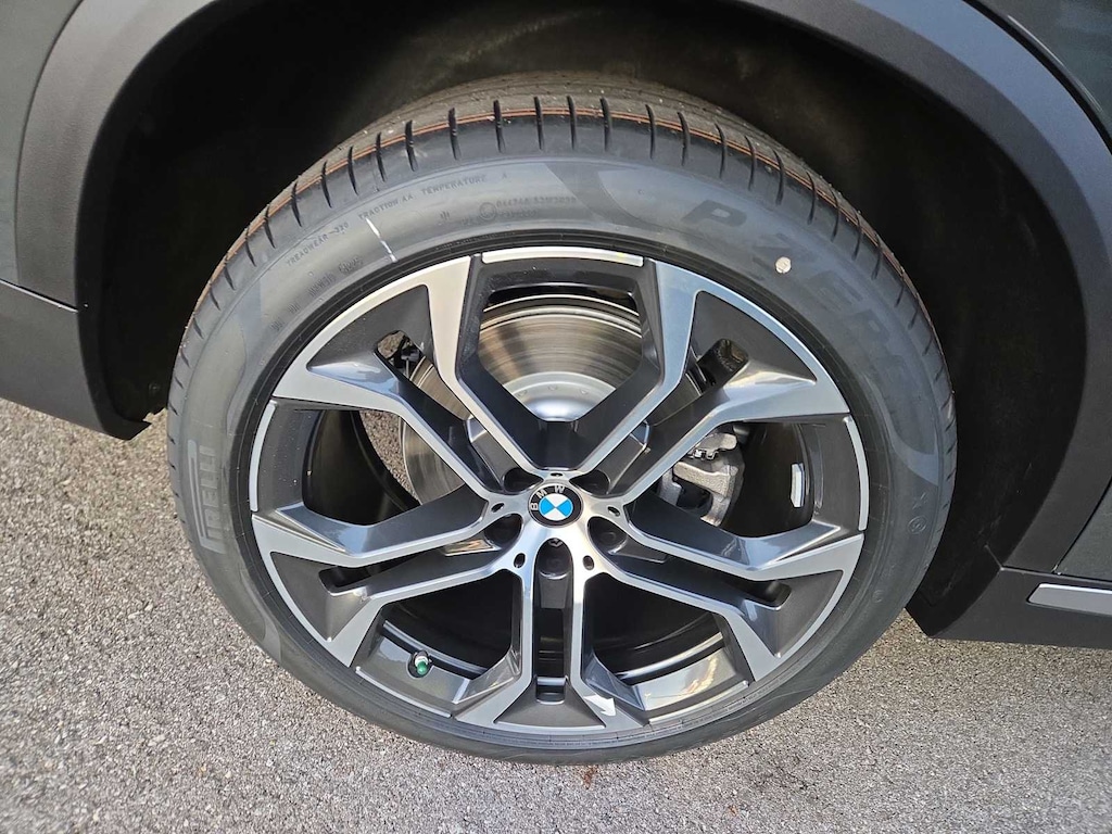 New 2026 BMW X5 xDrive40i SUV