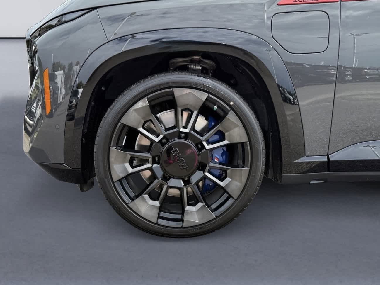 2026 BMW XM Base - Photo 9
