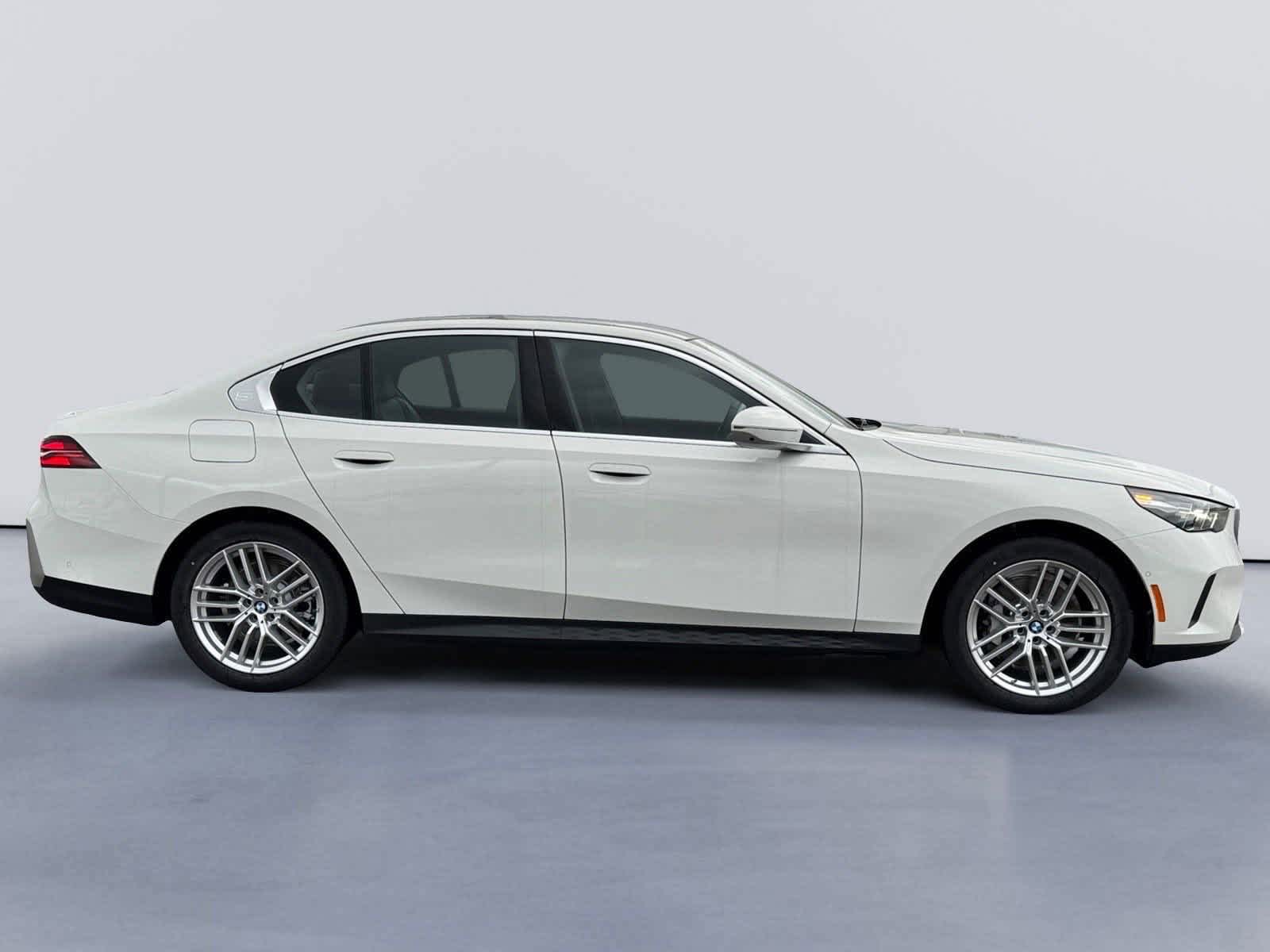 Used 2025 BMW 5 Series 530i with VIN WBA53FJ08SCU10798 for sale in Knoxville, TN