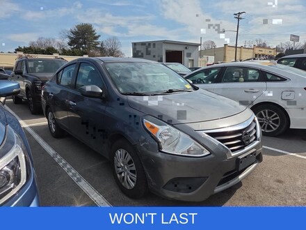 2019 Nissan Versa 1.6 SV Sedan