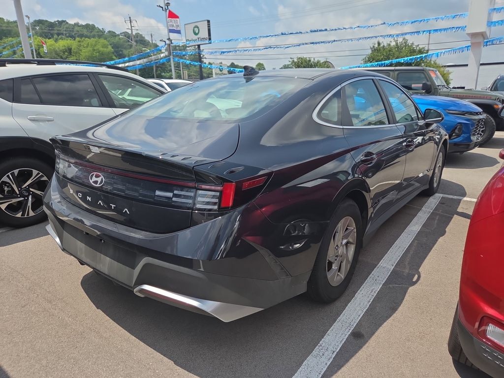 Used 2025 Hyundai Sonata SE Sedan