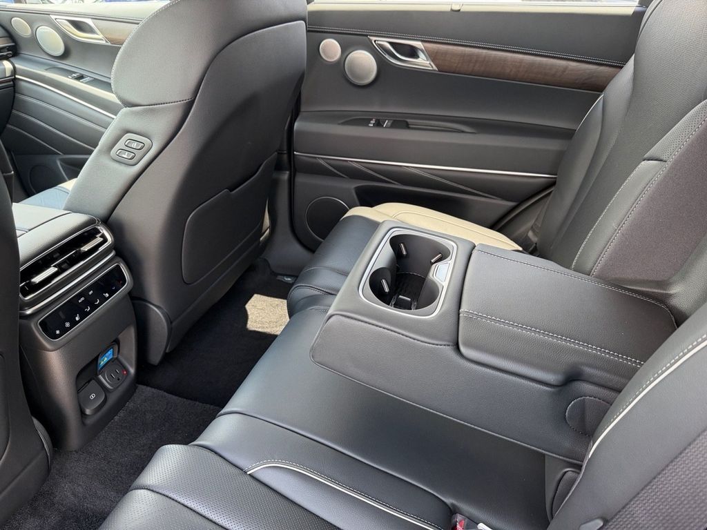 2026 GENESIS GV80 Advanced - Photo 17