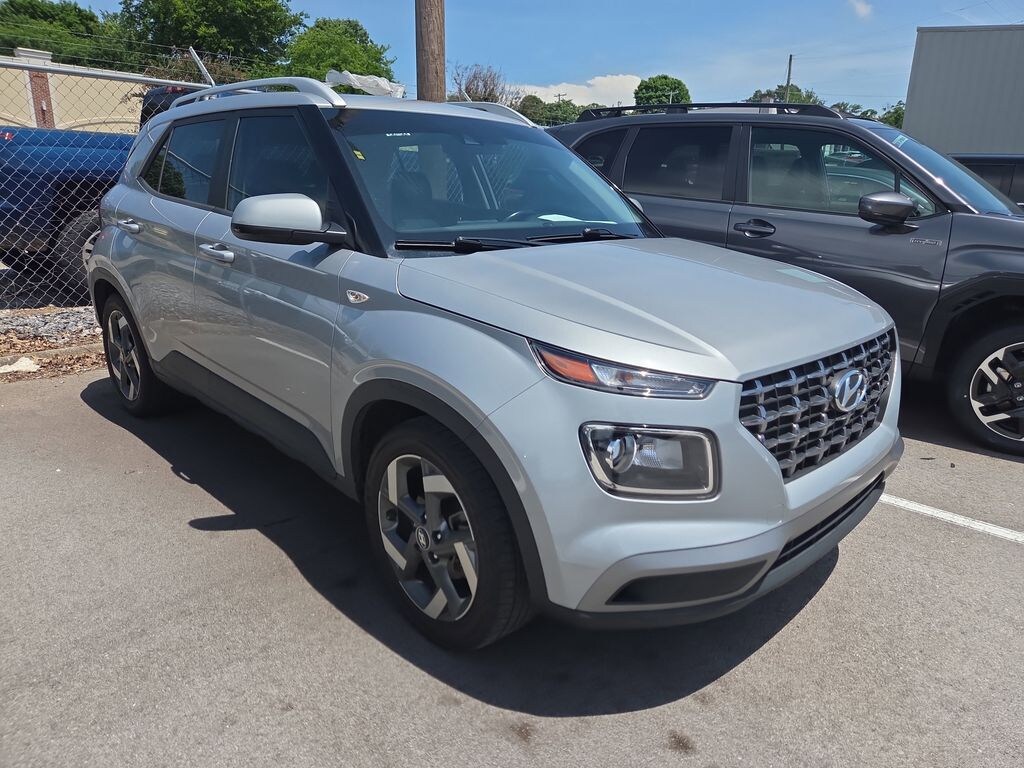 Used 2022 Hyundai Venue SEL SUV