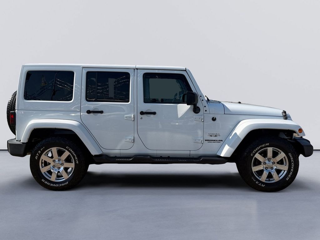 Used 2017 Jeep Wrangler Unlimited Sahara SUV
