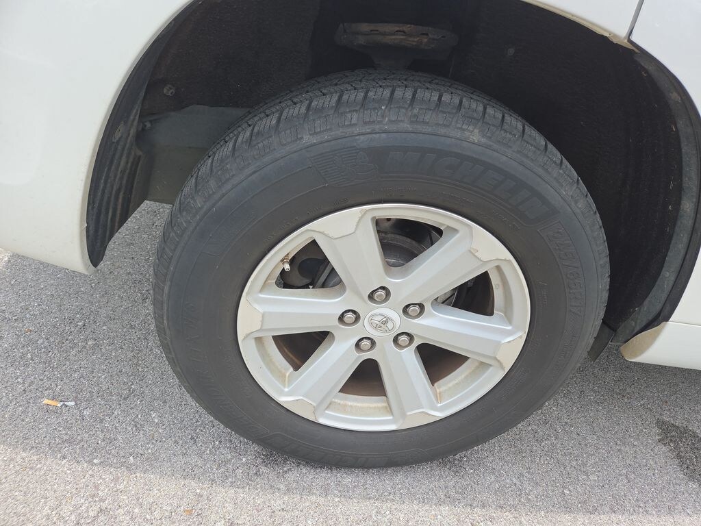 Used 2010 Toyota Highlander SE SUV