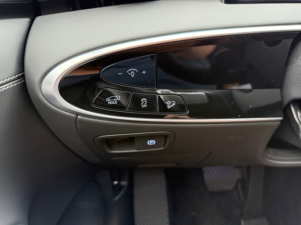 2026 GENESIS GV70 Standard - Photo 24