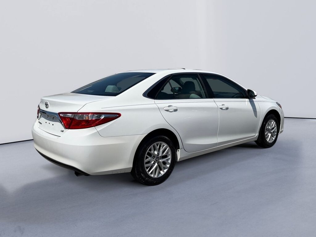 Used 2017 Toyota Camry LE Sedan