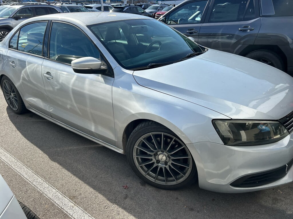 Used 2014 Volkswagen Jetta 1.8T SE w/PZEV Sedan